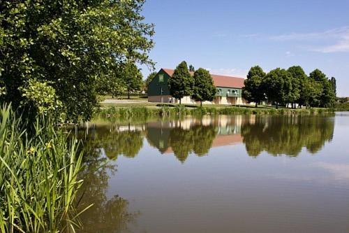 Готель Ibis Styles Bourbon Lancy Екстер'єр фото